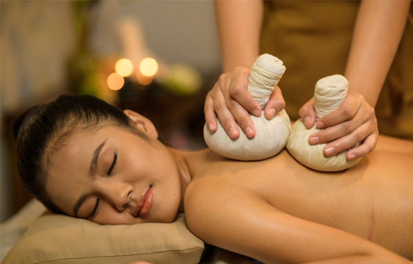 Kuntheak Herbal Hot Compress - Phnom Penh - Kuntheak Spa