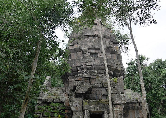 ប្រាសាទតាក្របី (Takrobey Temple)