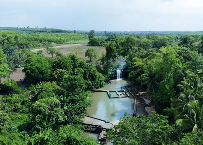 ទឹកធ្លាក់ហោង (Hoang Waterfall)