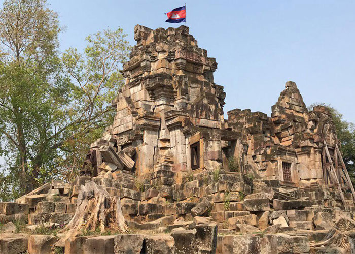 ប្រាសាទឯកភ្នំ (Ek Temple)