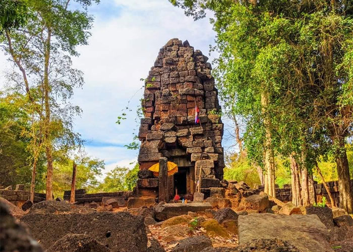 ប្រាសាទក្រពុំឈូក (Kropomchouk Temple )