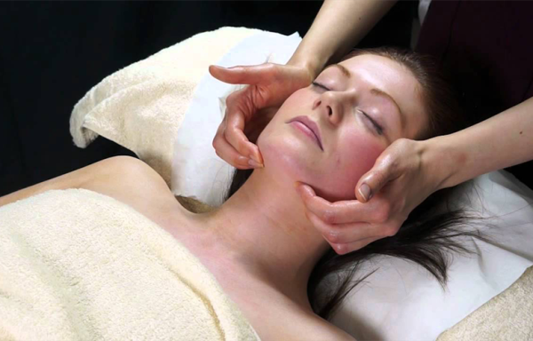 Aroma Face Massage -Kampot-Diamond Massage & Spa