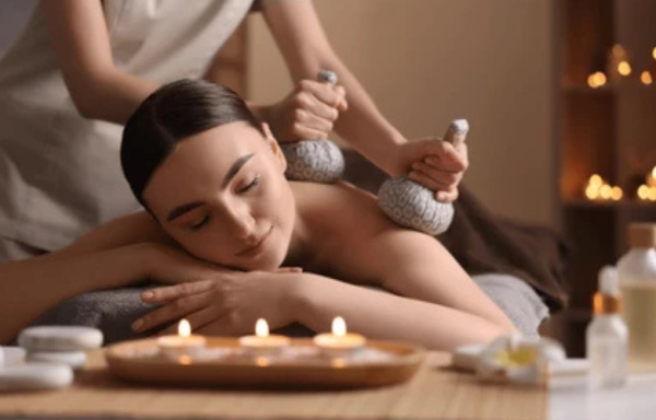 Khmer Streamed With Herbal Bag -Kampot-Diamond Massage & Spa