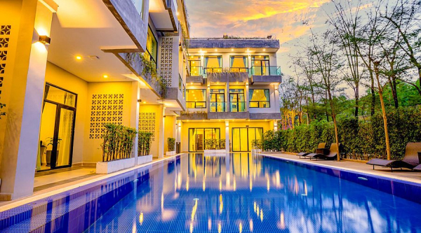 Rainforest Hotel By NSUN