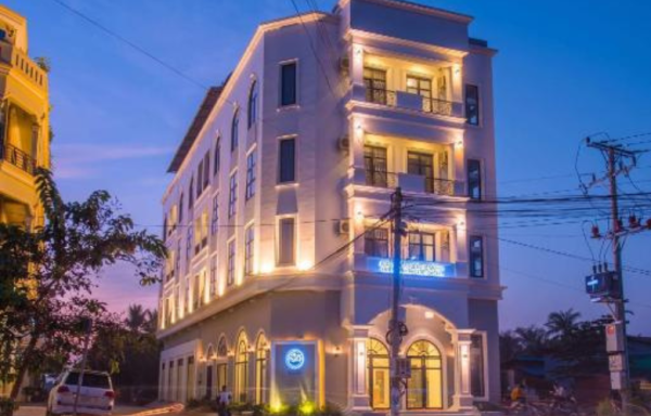 Sky Palace Boutique Hotel