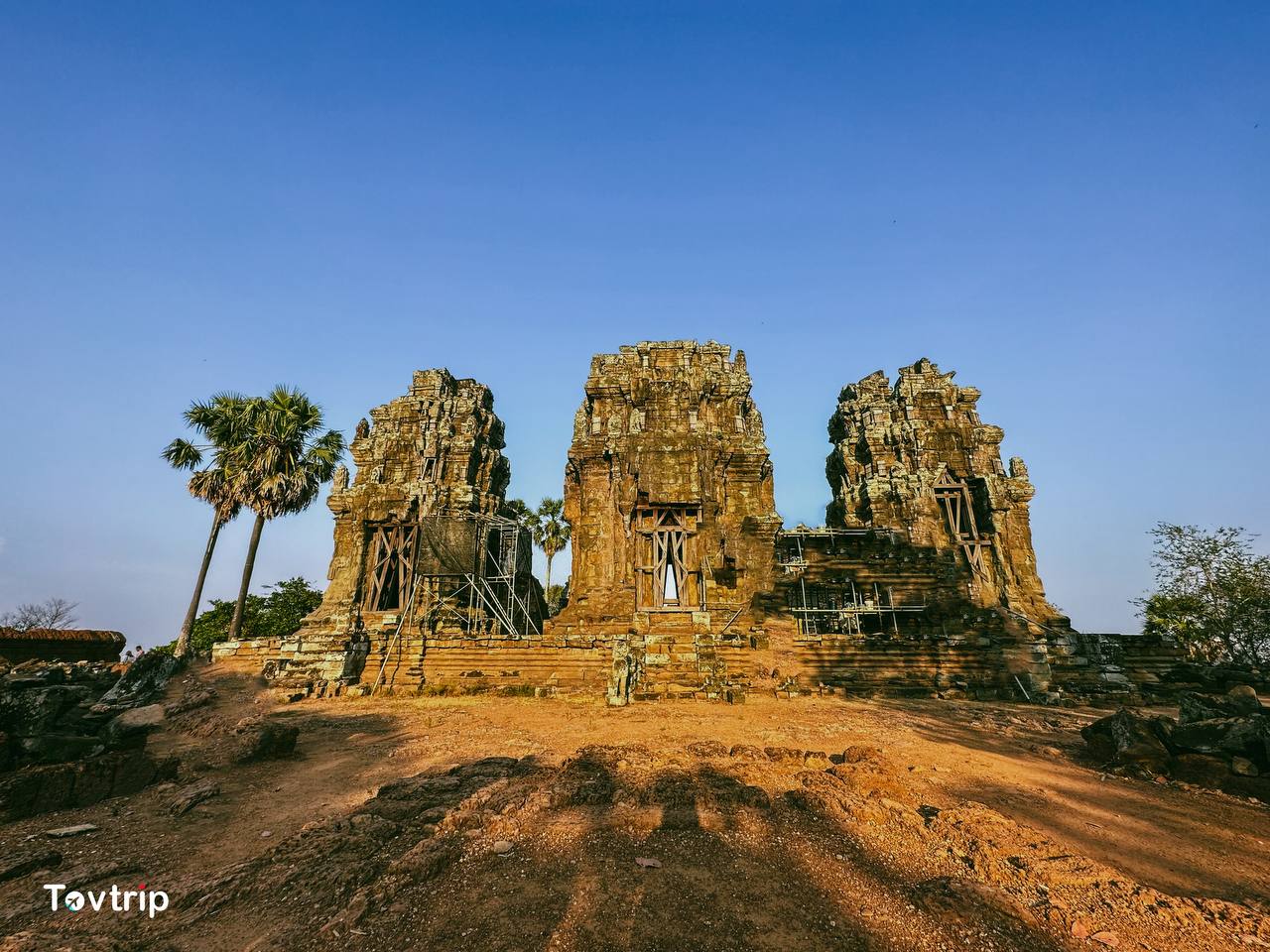 ប្រាសាទភ្នំក្រោម (Phnom Krom Temple)