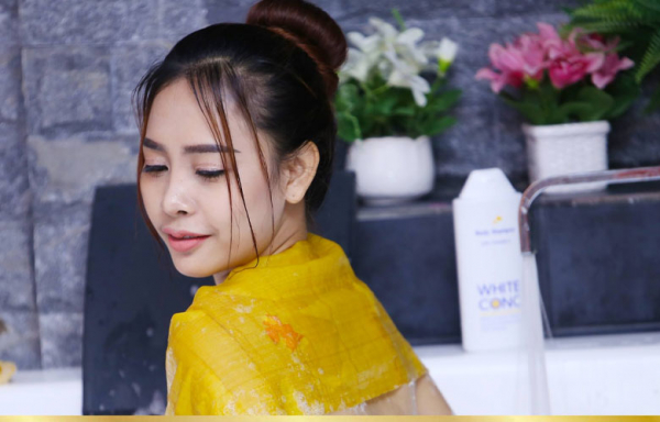 Flora Whitening Body Scrub Massage - Siem Reap - Flora Spa