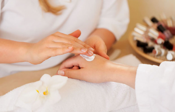 Spa Manicure - Phnom Penh - Aroha Spa Massage