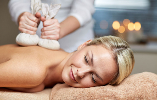 Khmer Traditional Massage with Herbal Bag - Phnom Penh - Aroha Spa Massage