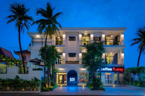 Blanc Smite Residence