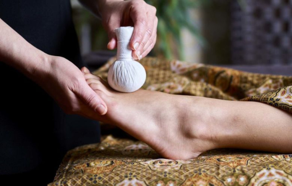 Reflexology + Food hot compress -Kampot-Extra Massage spa