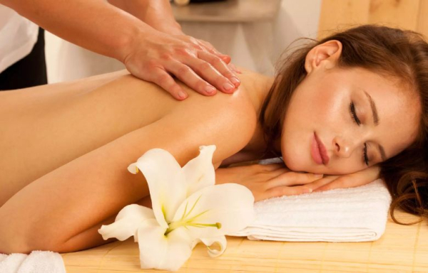 Reflexology oil massage (with 100% natural oil) -Kampot-Extra Massage spa