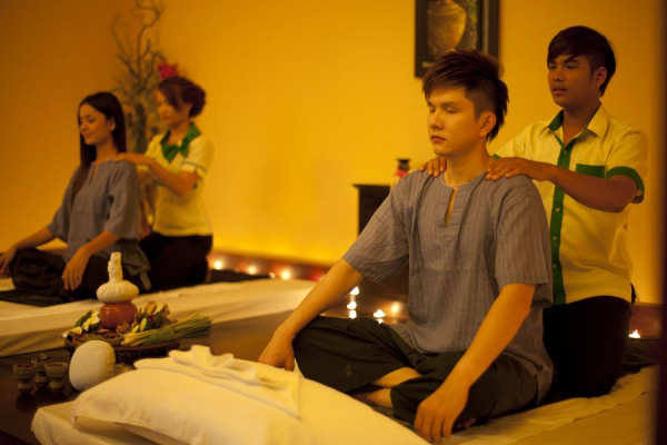 Traditional Khmer Massage  -Kampot- Maharaja Massage & Spa