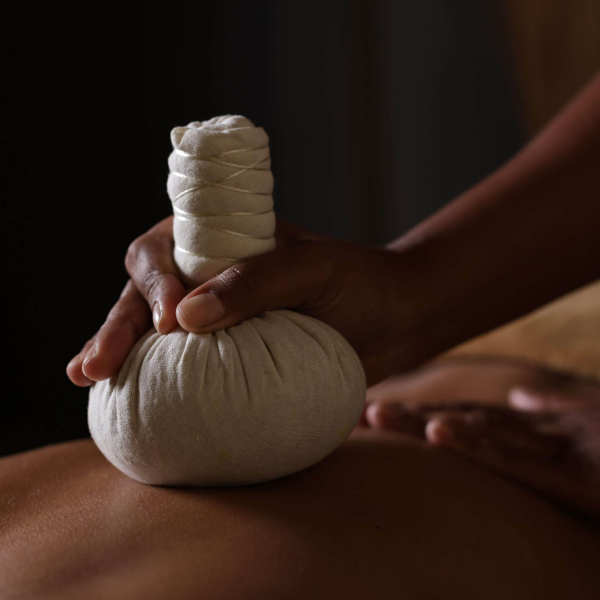 Herbal Compress massage-Siem Reap-BODIA SPA Old Market